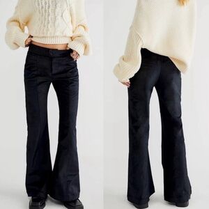 Free People Walk With You Velvet Trouser ✧ Black ✧ Size 6